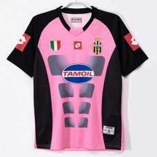 Juventus Goalkeeper Classic Shirt 2002 Juventus Goalkeeper Classic Shirt 2002